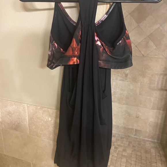 Lululemon athletic top size 6 Preloved - Picture 1 of 4